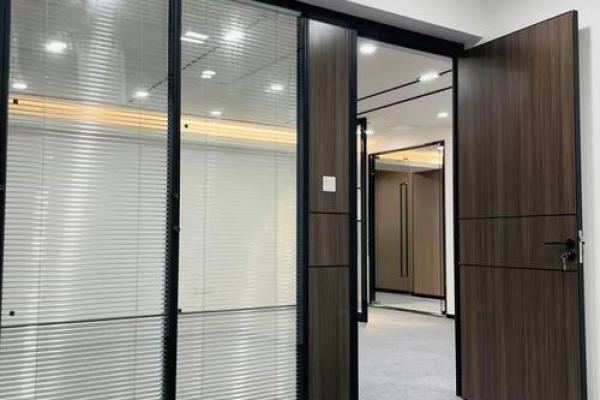 优化办公室隔断风水设计提升整体工作氛围