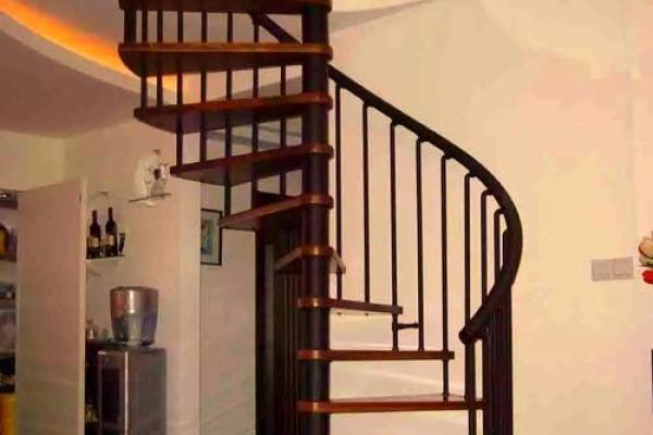 楼梯设计与风水结合助力家庭招财运势 楼梯设计与风水结合助力家庭招财运势